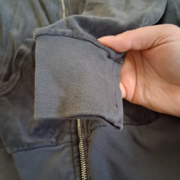 Juicy Couture Women's M Vintage Y2K Dark Gray Velour Zip Up Hoodie Sweater - Picture 11 of 13